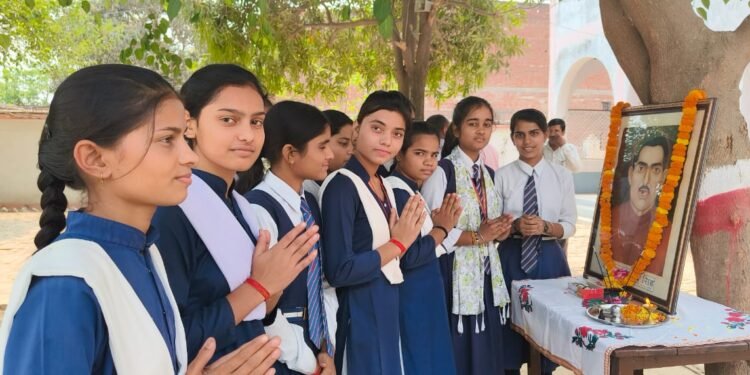 सतकर्मो से ही होती है व्यक्ति की पहचान । डॉ0 समर बहादुर सिंह