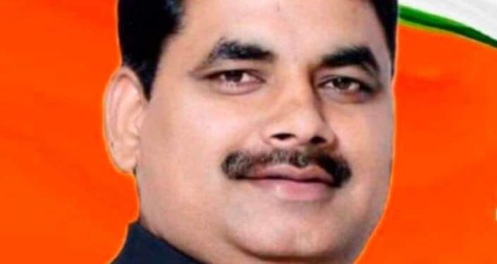 जौनपुर के सपा सांसद बाबू सिंह कुशवाहा के मुरीद हुए रमेश चंद्र मिश्र