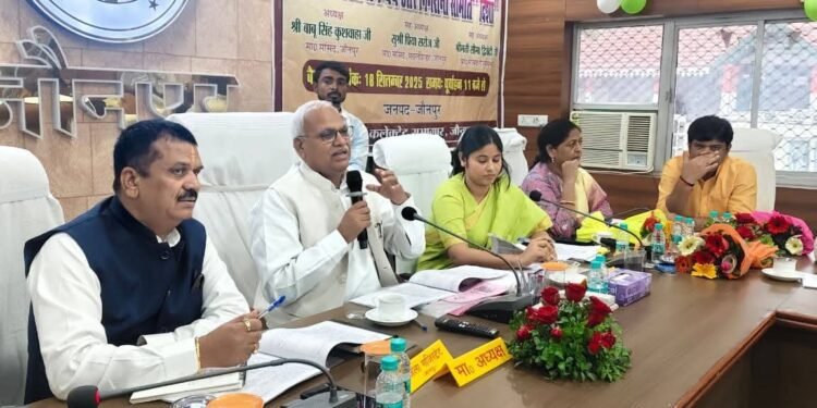 किसानों को समय से यूरिया, बीज उपलब्ध कराया जाए -बाबू सिंह कुशवाहा