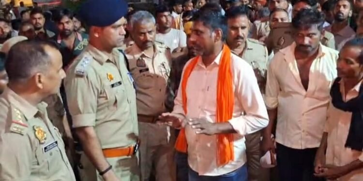 अस्पताल में मरीज की मौत पर बवाल, परिजनों ने लगाया लापरवाही का आरोप