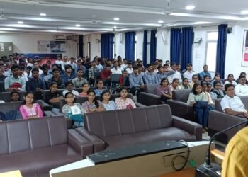 विद्यार्थी पढ़ाई के साथ खेल में भी सक्रिय रहे: प्रो .अशोक श्रीवास्तव