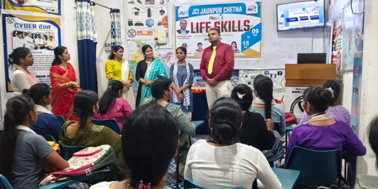 जेसीआई जौनपुर चेतना ने आयोजित की लाइफ स्किल ट्रेनिंग