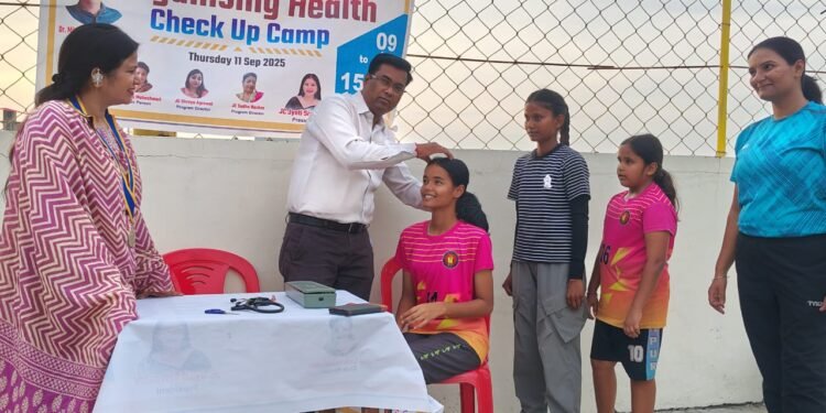 ​जेसीआई जौनपुर चेतना ने स्वास्थ शिविर का आयोजन किया