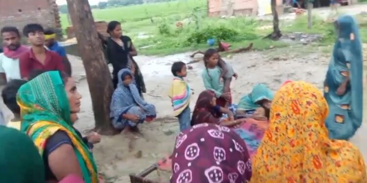 आकाशीय बिजली की चपेट में आने से दो व्यक्ति की मौके पर हुई मौत