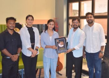 अल्फ़ाज़” ओपन माइक इवेंट में जौनपुर की प्रतिभाओं ने बिखेरा शब्दों का जादू