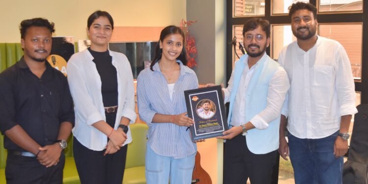 अल्फ़ाज़” ओपन माइक इवेंट में जौनपुर की प्रतिभाओं ने बिखेरा शब्दों का जादू