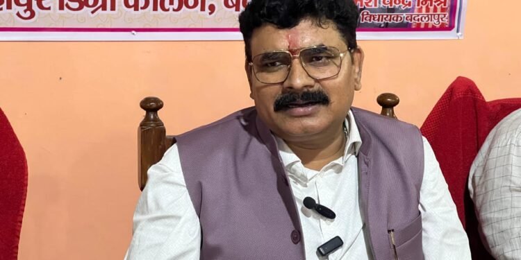 देश- विदेश तक होती है बदलापुर महोत्सव के भव्यता की चर्चा – विधायक