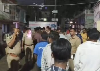 Jaunpur भीषण सड़क हादसा बस की चपेट में आने से बाइक सवार समेत तीन की मौत