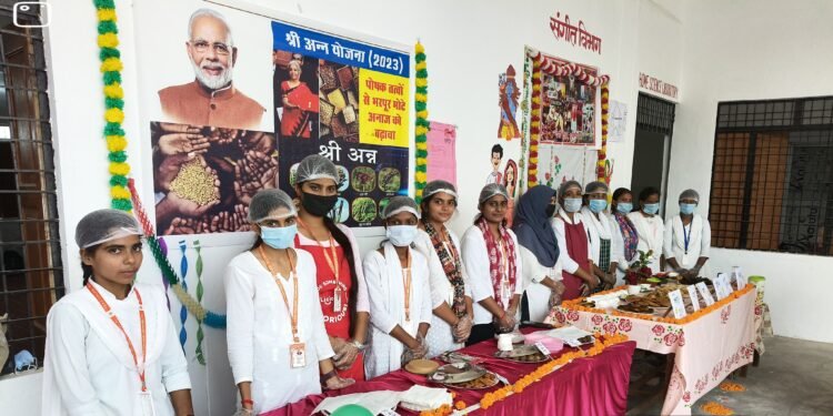 टी.डी.पी.जी.कॉलेज में “यूनिटी इन फ्लेवर्स “थीम पर फूड स्टॉल का आयोजन