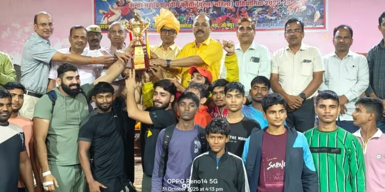 अंतर महाविद्यालयी कुश्ती प्रतियोगिता में गाजीपुर विजेता तथा जौनपुर उप विजेता