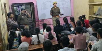 मिशन शक्ति 5.0 के तहत कांस्टेबल रीना मुंडा ने बालिकाओं को किया जागरूक