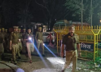 जौनपुर एसपी ने सुजानगंज थाने का कियाऔचक निरीक्षण