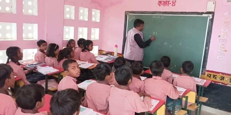 “हर बच्चे को बेहतर शिक्षा” के लक्ष्य की ओर — बीएसए का शैक्षणिक निरीक्षण अभियान”