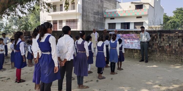 शिव ज्ञान मंदिर स्कूल मे बच्चियों को मिशन शक्ति फेस 5.0 के तहत किया जागरूक 