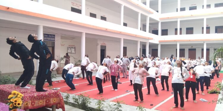 तिलकधारी महाविद्यालय में पाँच दिवसीय योग प्रशिक्षण शिविर सम्पन्न
