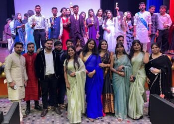 मिस्टर फ्रेशर नवीन और मिस फ्रेशर का खिताब अनन्या को