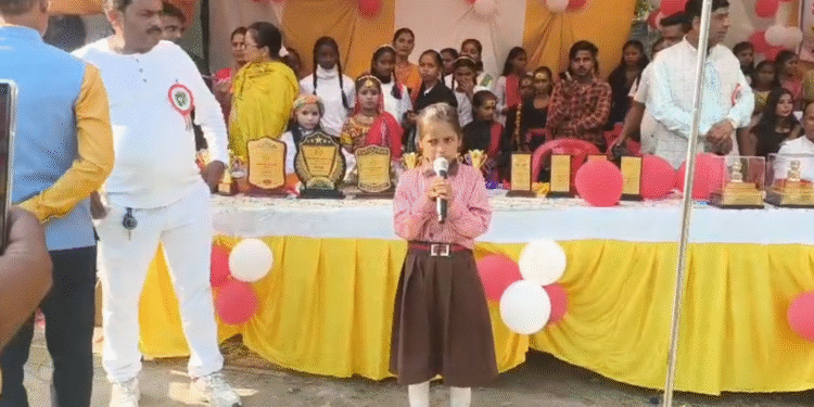 कक्षा 4 की छात्रा ने मात्र 32 सेकंड में सुनाएं उत्तर प्रदेश के सारे जिलों के नाम