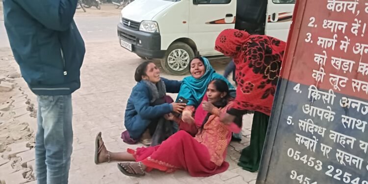 पाही पर फांसी के फंदे से लटकता मिला युवक का शव