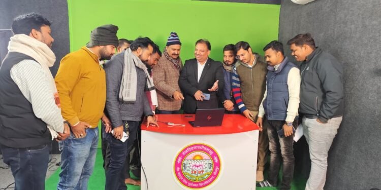 मीडिया में तकनीकी से अधिक भाषा का है महत्व— प्रो. गोविंद