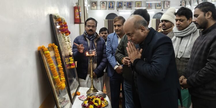 अच्छे चरित्र का निर्माण ही है शिक्षा का मुख्य उद्देश्य – प्राचार्य प्रोफेसर (डॉ.) रामआसरे सिंह