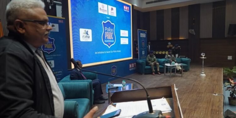 सम्मान से बढ़ता मनोबल: काशी में ‘Police Pride Felicitation 2025’, 43 जांबाज़ पुलिसकर्मी हुए सम्मानित