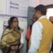 महिला आयोग की सदस्य प्राथमिक स्वास्थ्य केंद्र का किया औचक निरीक्षण