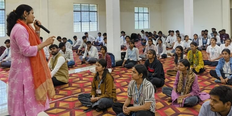 युवाओं में जागरूकता, सुरक्षा और राष्ट्रप्रेम का संदेश बना शिविर का केंद्र