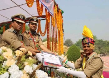 रिजर्व पुलिस लाइन जौनपुर में भव्य दीक्षांत परेड, 687 रिक्रूट आरक्षियों ने पूरी की ट्रेनिंग