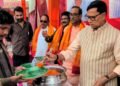 बड़े मंगल पर विशाल भंडारे का आयोजन, कृपाशंकर सिंह ने किया शुभारंभ