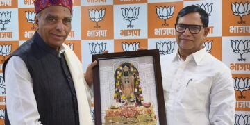 पूर्व मुख्यमंत्री एवं सांसद जगदंबिका पाल का कृपाशंकर सिंह ने किया स्वागत 