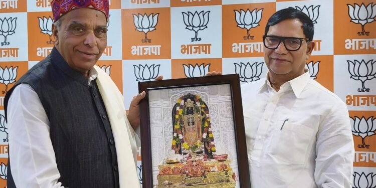 पूर्व मुख्यमंत्री एवं सांसद जगदंबिका पाल का कृपाशंकर सिंह ने किया स्वागत 
