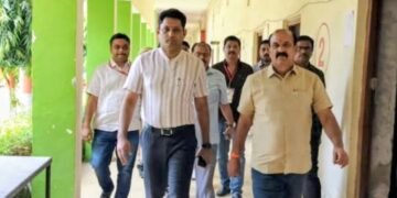 जिलाधिकारी ने टीडी इंटर कॉलेज पहुंचकर परीक्षा व्यवस्थाओं का किया निरीक्षण