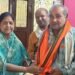 राज्यसभा सांसद सीमा द्विवेदी ने साहित्य सेवी बेहोश जौनपुरी का किया सम्मान