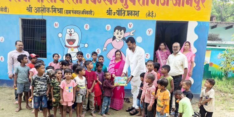 बच्चे देश के भविष्य उनके पढ़ाई के साथ लापरवाही न करें शिक्षक : राकेश अहिर