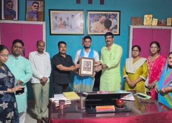विद्यालयों के निरीक्षण में बच्चों की प्रतिभा से गदगद हुए जिला बेसिक शिक्षा अधिकारी