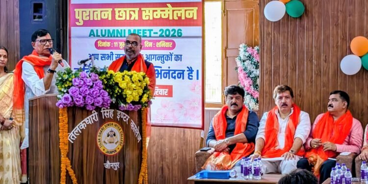 विद्यालय केवल शिक्षा का केंद्र नहीं, बल्कि संस्कार, अनुशासन का मंदिर होता है: कृपाशंकर सिंह