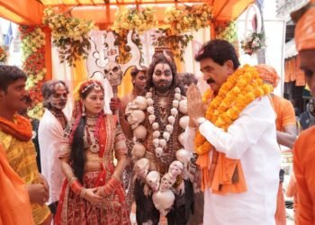 फूलों की बारिश के बीच ज्ञान प्रकाश सिंह ने किया कांवड़ यात्रा का शुभारंभ