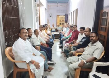 श्री चित्रगुप्त भगवान पूजन महासमिति जौनपुर की बैठक सम्पन्न।