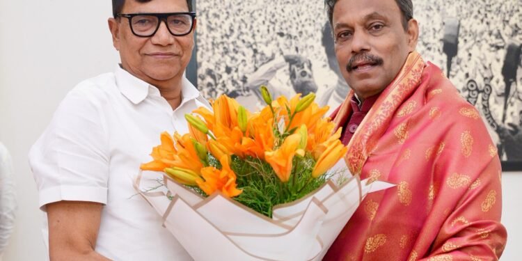 विनोद तावड़े के कार्य कुशलता से यूपी में भाजपा लगाएगी जीत की हैट्रिक : कृपाशंकर सिंह
