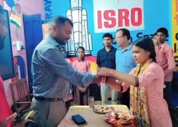 जिला बेसिक शिक्षा अधिकारी समीर के आगमन से बच्चों में दिखा उत्साह
