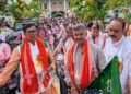 कृपाशंकर सिंह ने 176 छात्राओं को बांटी साइकिल