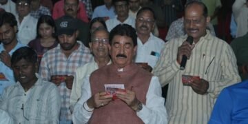 जौनपुर में पत्रकारों ने देखी बाबा नीब करौरी के जीवन पर आधारित फिल्म ‘हनुमान अंश’