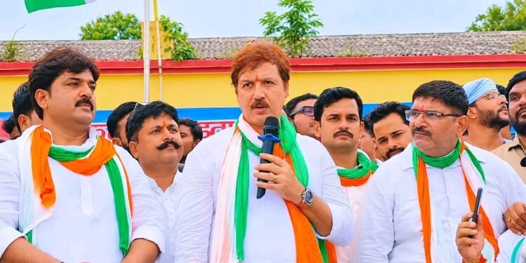 युवा शक्ति के संगठन से ही बनेगा सशक्त भारत, राष्ट्रहित के प्रति समर्पण जरूरी : धनंजय सिंह