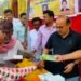 अन्न दान महादान अजय अंबष्ट अपर जिलाधिकारी