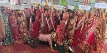 महिषासुर मर्दन व रावण वध की झांकी देख भावविभोर हुए अभिभावक