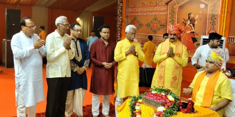 जौनपुरमें श्रीरामकथा के नौवें दिन शबरी प्रसंग ने भावविभोर हुए श्रद्धालु